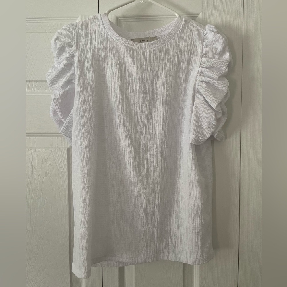 LOFT white puff sleeve tee- SZ Medium